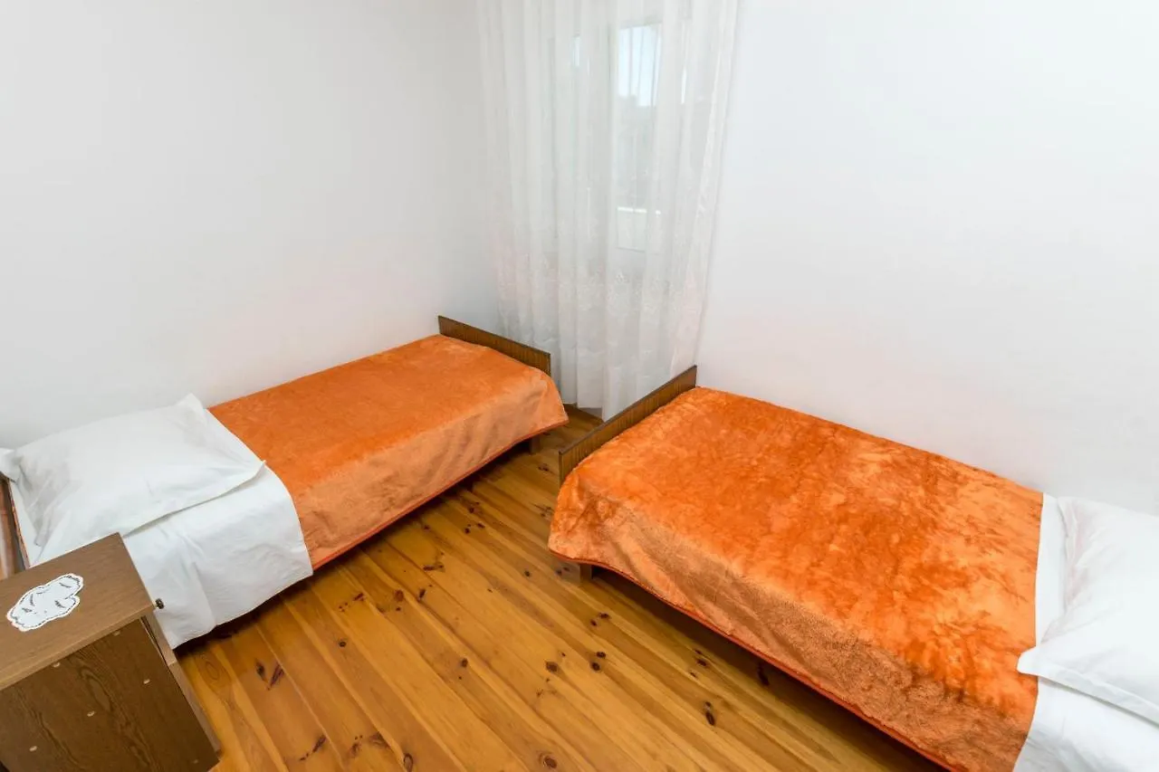 Apartments Neda Trogir 0*,