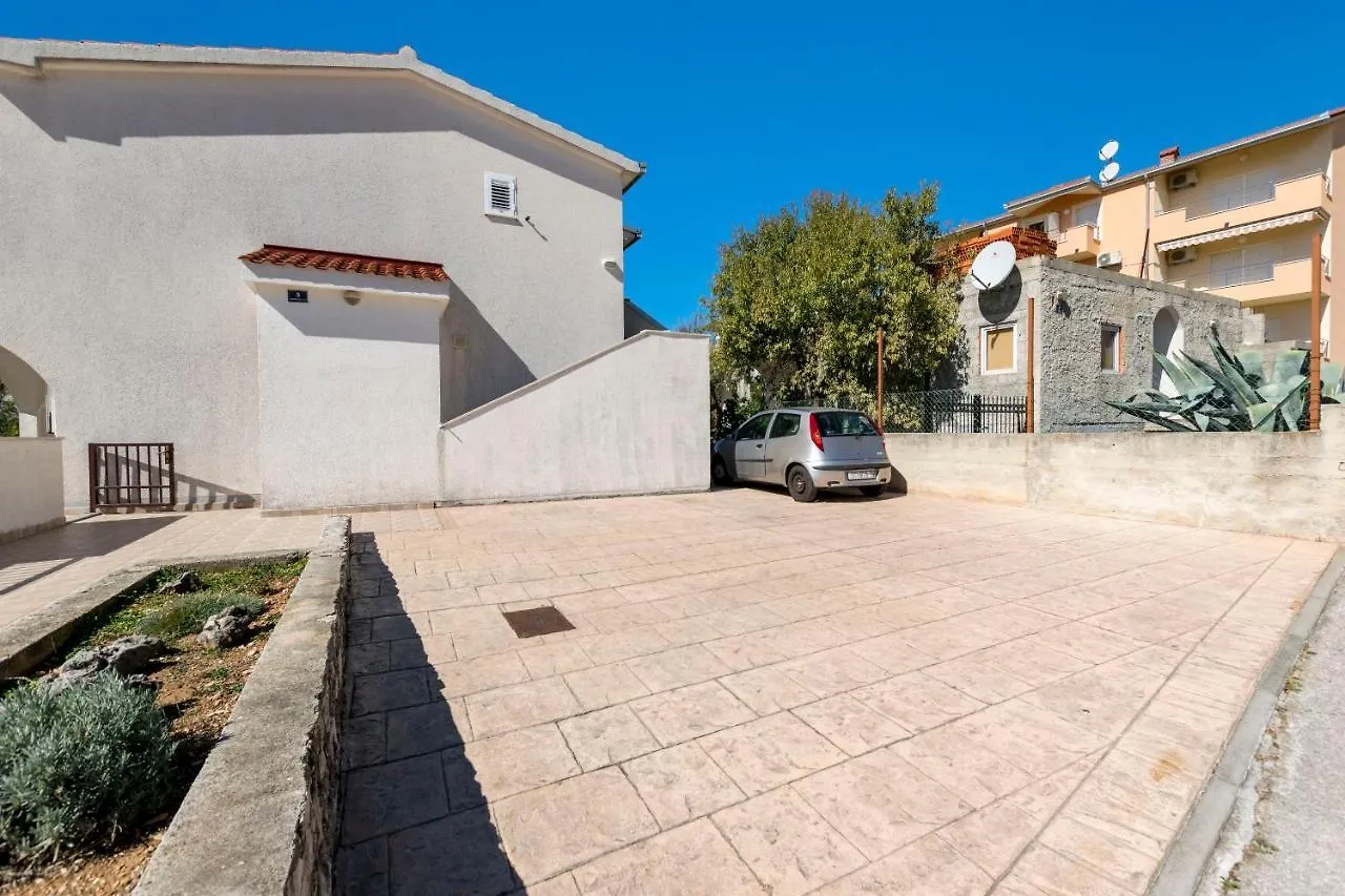 Apartments Neda Trogir